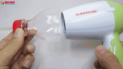 如何利用吹风机做简单的吸尘器?