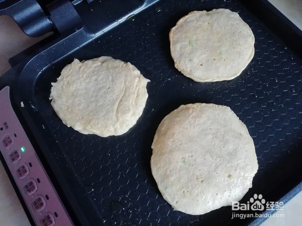 金针菇虾皮蛋饼的做法