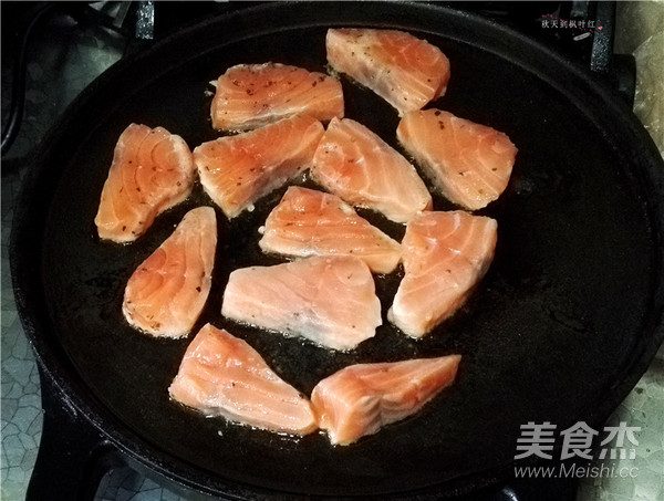 三文鱼果蔬南瓜盅