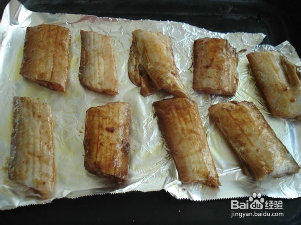 蜜汁烤带鱼的做法