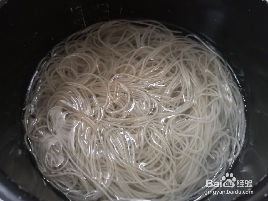 爽脆可口的鸡杂粉条煲