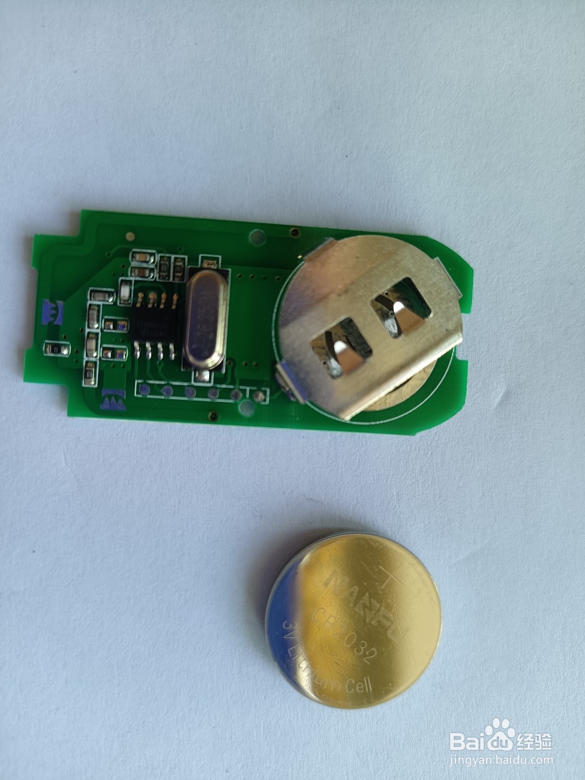 小牛电动车钥匙没电了怎么换电池