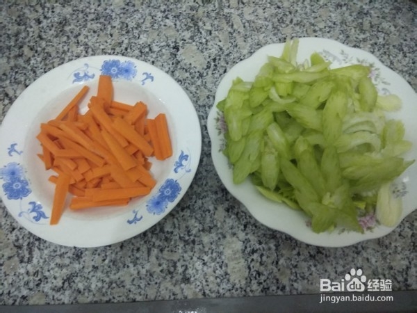 简简单单炒西芹
