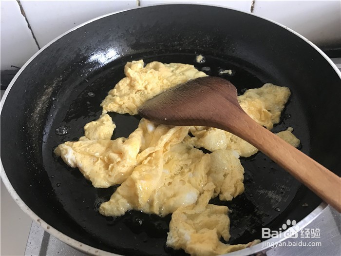 香肠炒鸡蛋怎么做呢