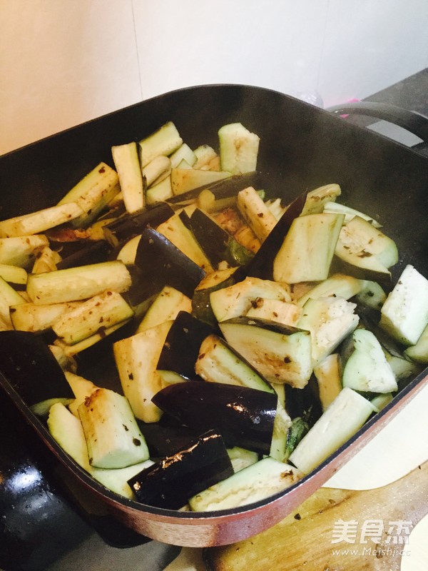 咸鱼焖茄子的做法