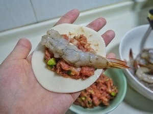 酥酥脆脆的鲜虾锅贴