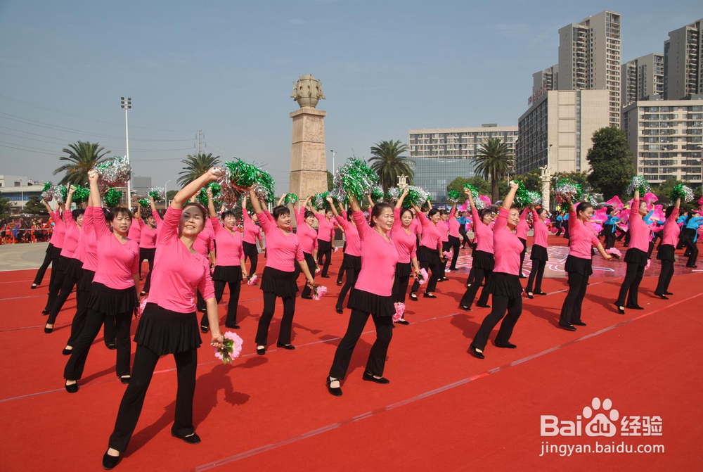 如何赞美老年舞蹈队