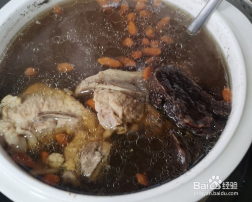 肉苁蓉骨头汤的做法