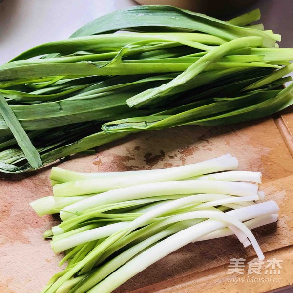 大蒜炒咸肉的做法