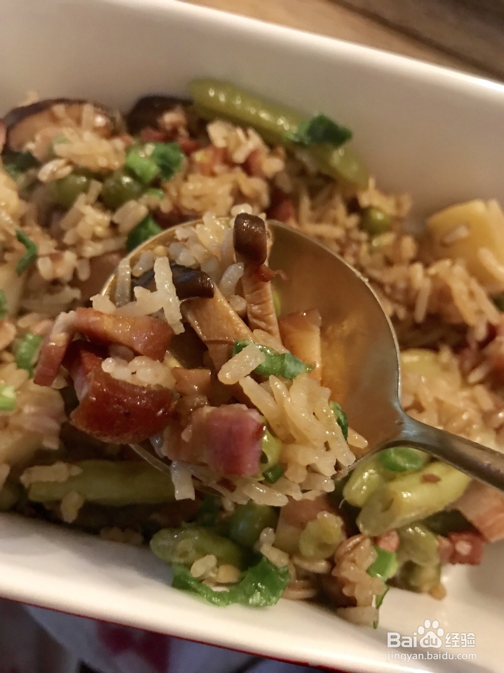 应该这样做香菇腊肉焖饭