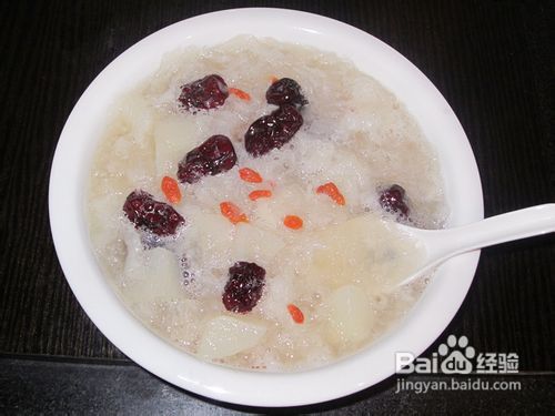 雪梨银耳汤的做法
