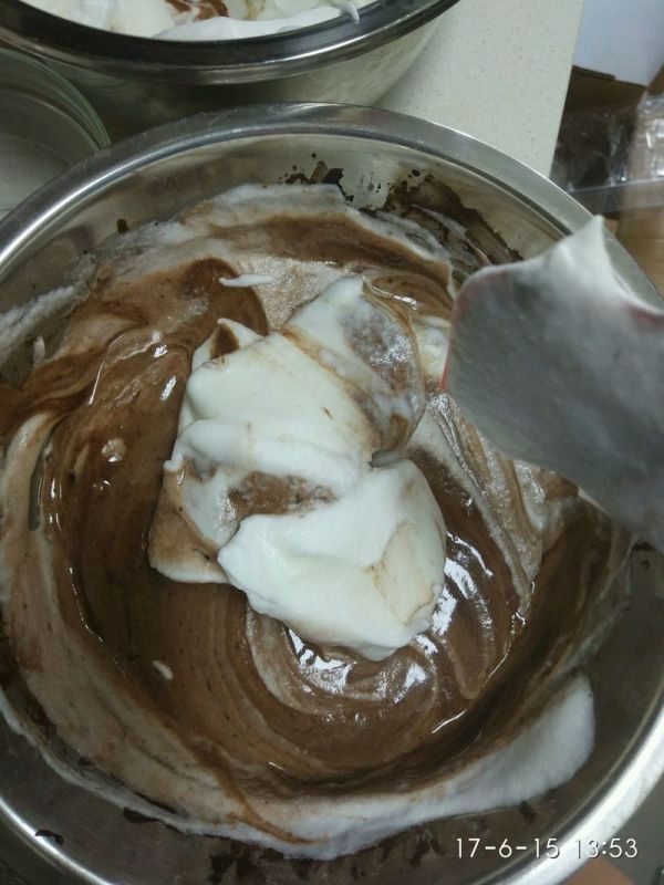 巧克力草莓裸蛋糕