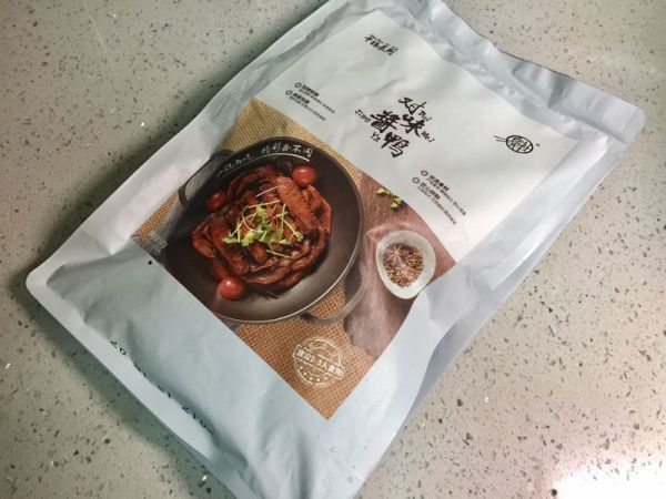 对味酱鸭，一锅两吃#食光社干锅鸭#