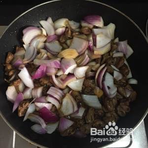 教你怎么做啤酒鸡心炒洋葱