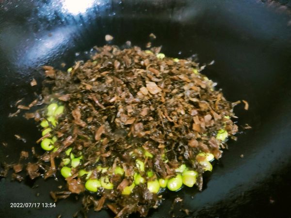 雪里蕻毛豆炒肉丝