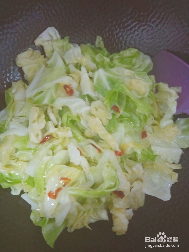 详细教你做油豆腐炒包菜