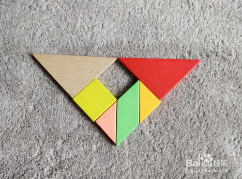 心形钻饰用七巧板怎么拼?