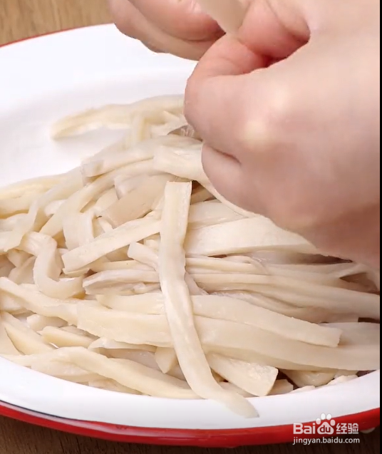 凉拌香辣手撕杏鲍菇怎么做