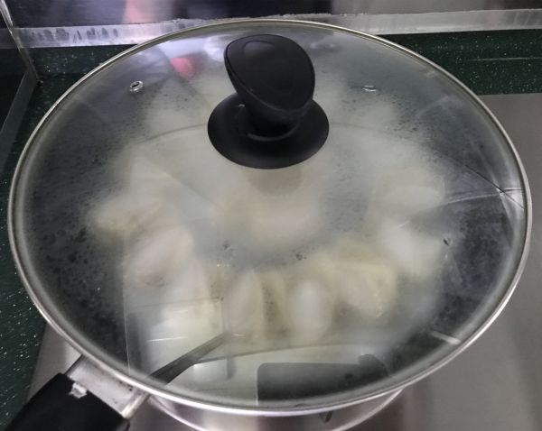 冰花虾仁大馄饨