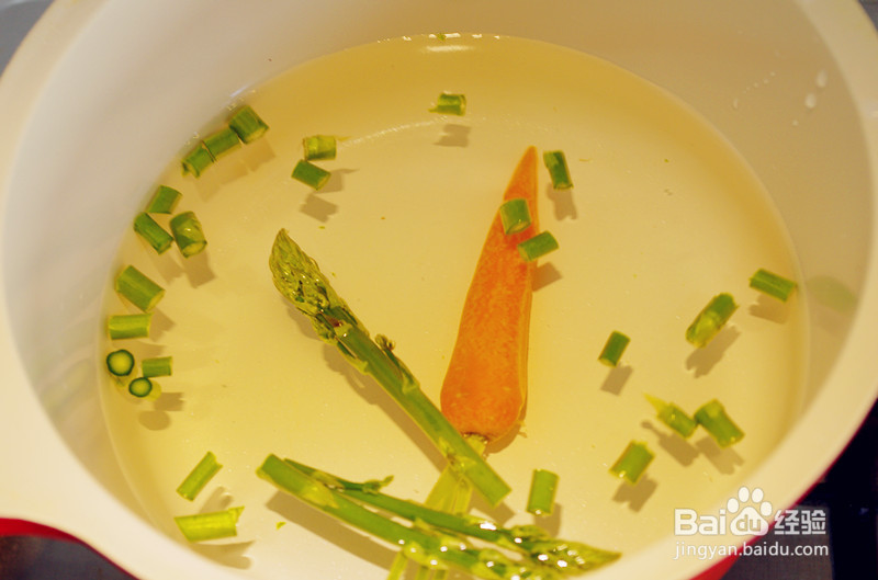 鲜虾罗勒意面的做法