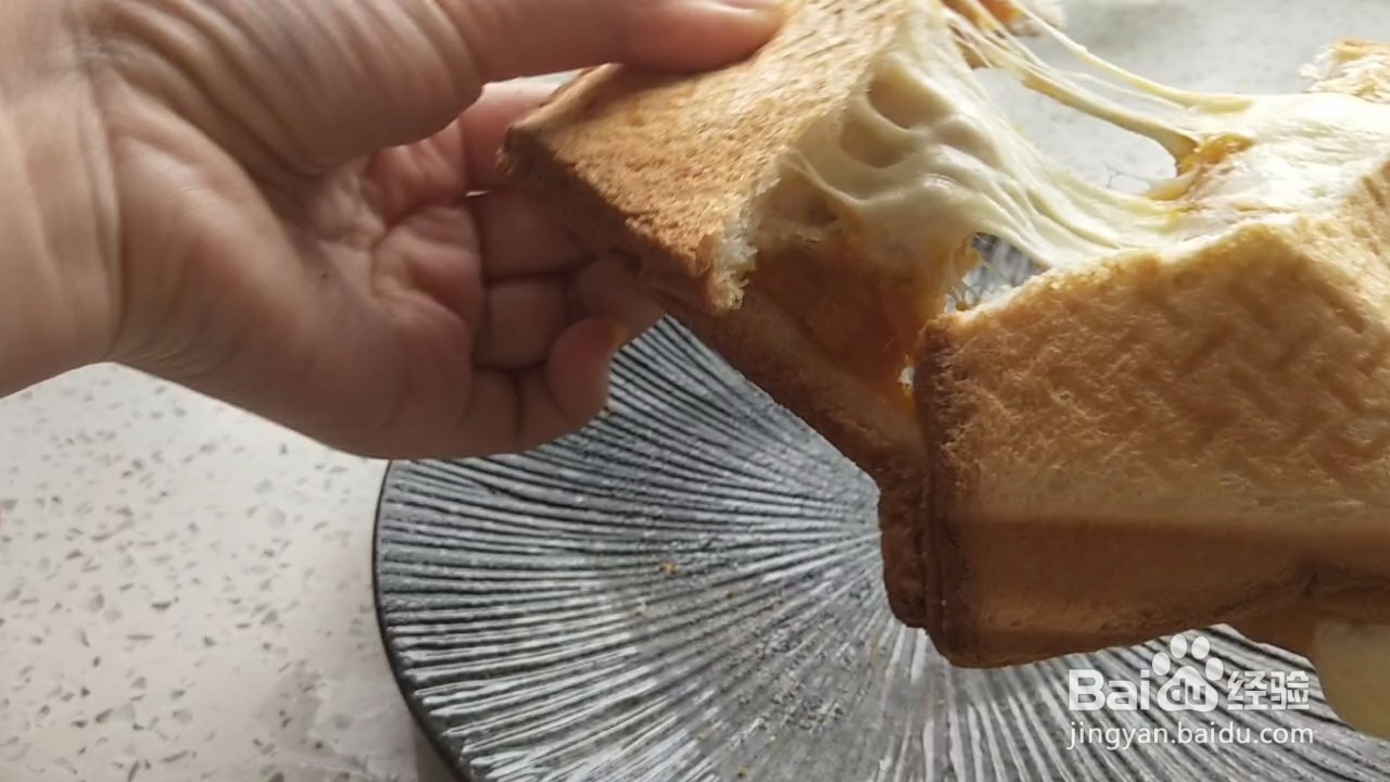 拉丝蜜薯坚果三明治