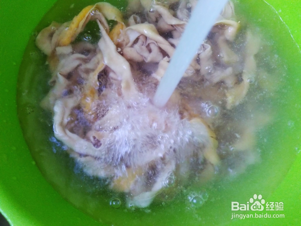 青椒爆炒鸭肠的做法