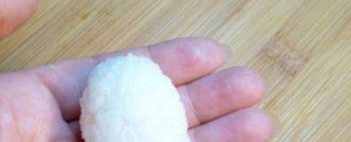 金枪鱼黄瓜寿司