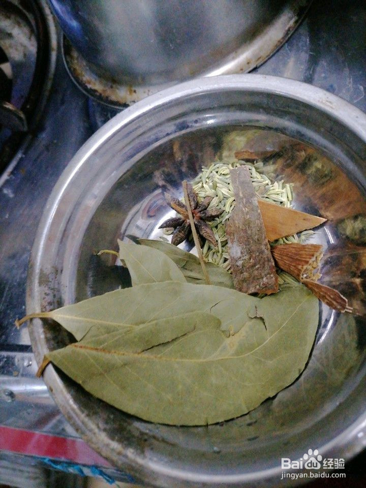 啤酒萝卜牛腩煲的做法