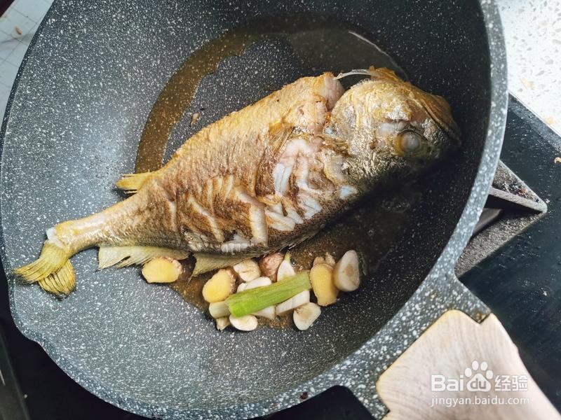 家烧黄鱼的做法