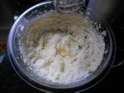 芝麻小酥饼详细的制作方法