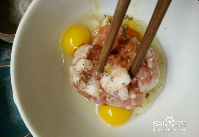 三重口感的豪华肉饼蒸蛋