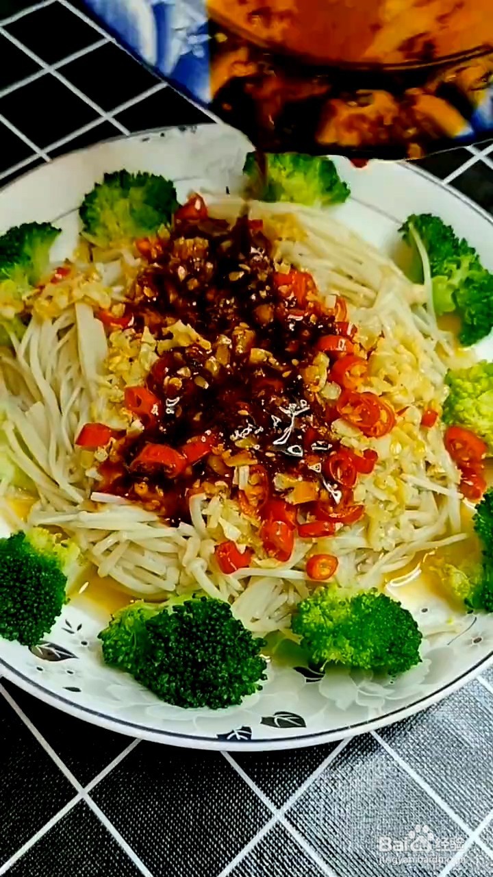 如何制作蒜蓉金针菇