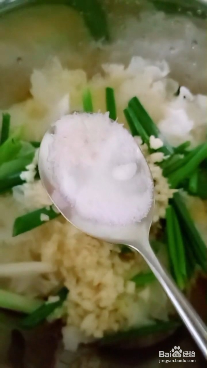 如何自制美味好吃的凉拌银耳