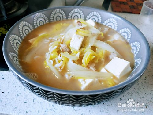 吃货必学美食-虾皮娃娃菜豆腐汤！