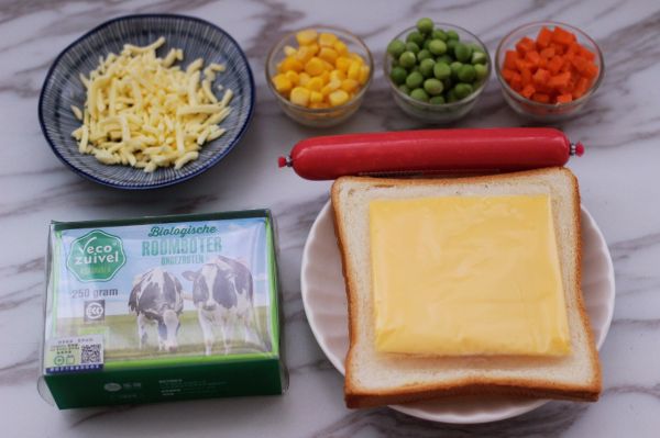 田园时蔬吐司披萨