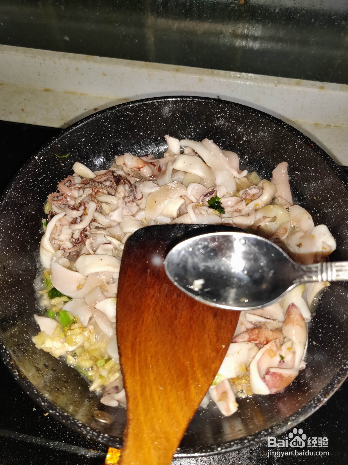 爆炒香辣鱿鱼仔