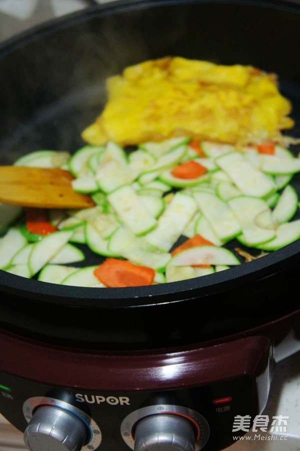 西葫芦炒蛋的做法