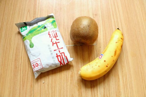 奇异果香蕉奶昔