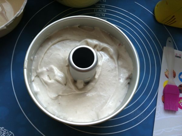 黑布林果酱戚风蛋糕