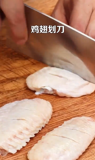 香炸金黄鸡翅怎么做