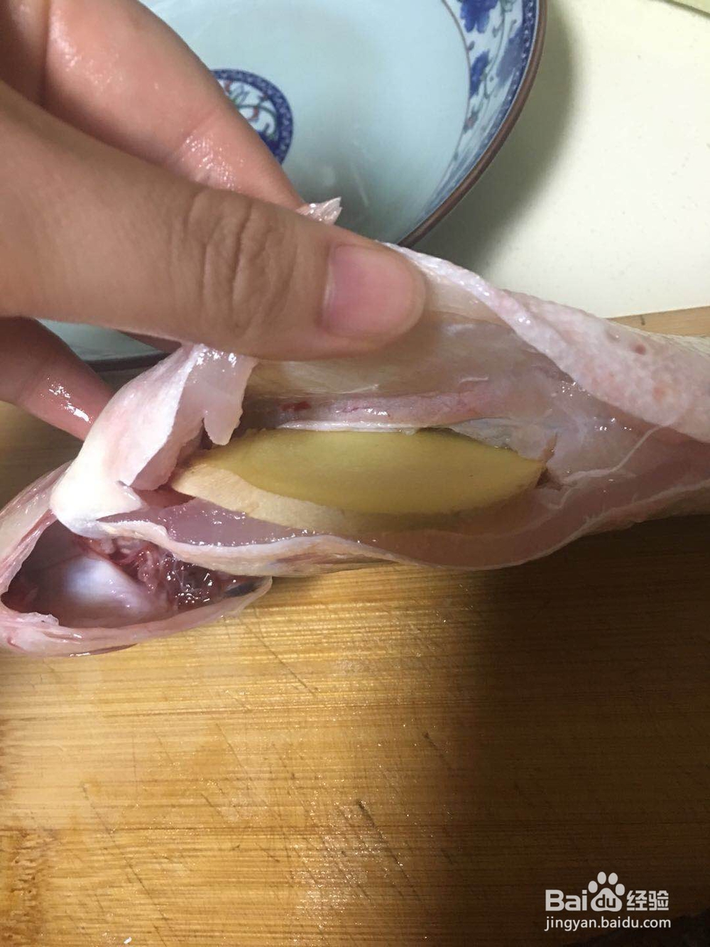 清蒸鲈鱼的家常做法