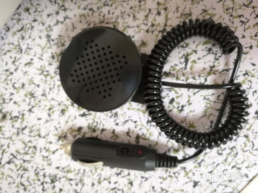 “道路千万条，安全第一条”行车安全语音提示器