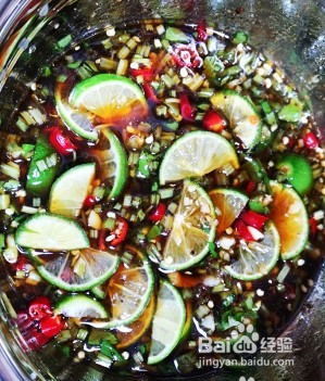 正宗傣味舂鸡脚的做法