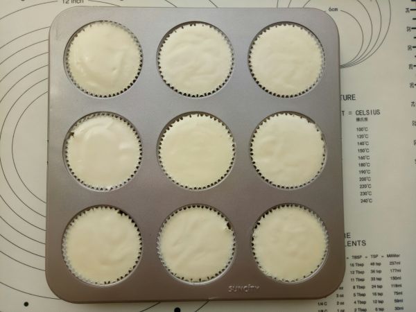 向日葵纸杯蛋糕