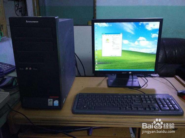 液晶显示器开机,电源指示灯亮,但屏幕无任何显示