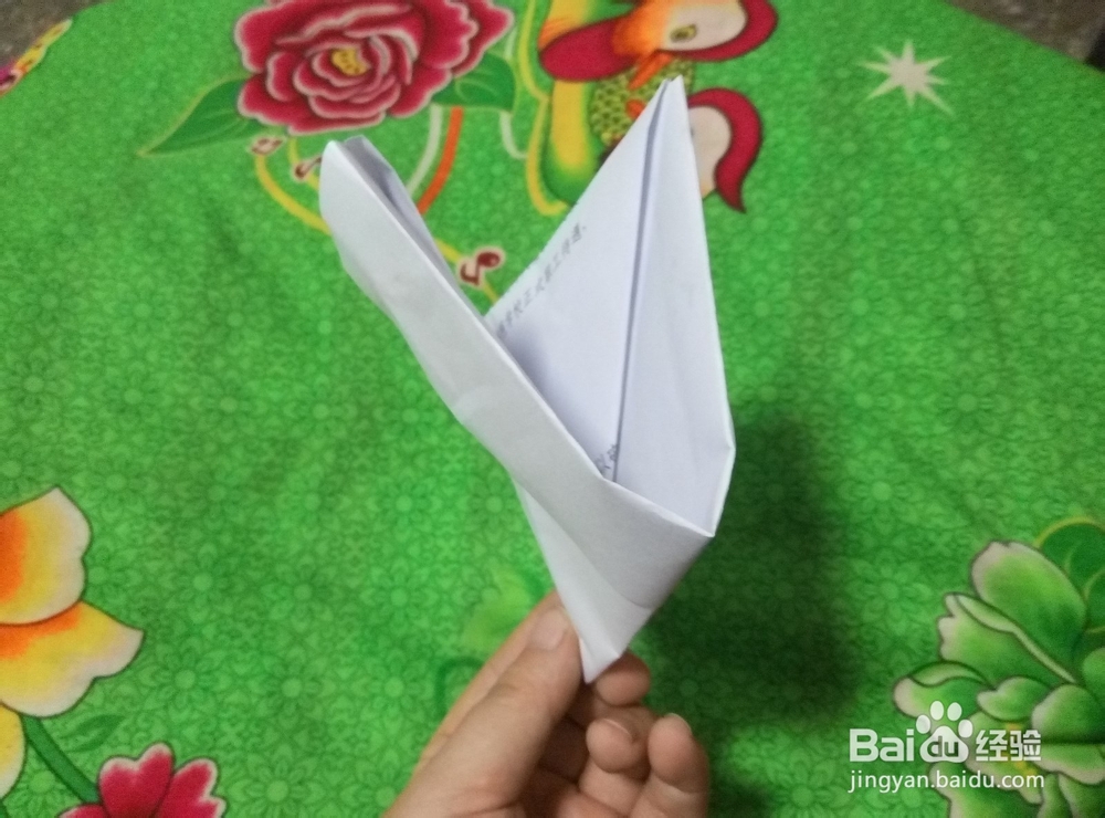 折纸艺术：怎样用纸折小船