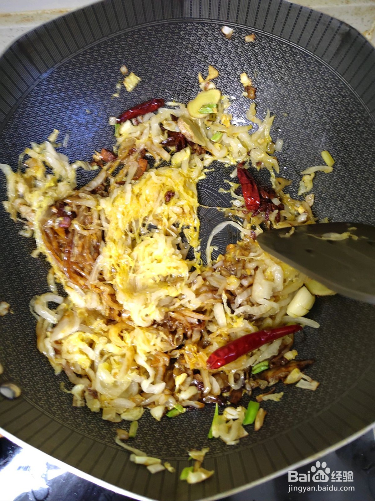 骨头炖酸菜的做法