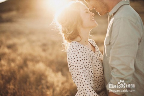 巧用11个恋爱暗示告诉TA