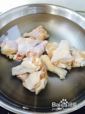 正宗红烧鸡翅的做法