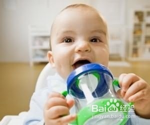 怎么样给宝宝选择奶瓶